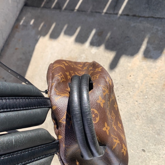 Louis Vuitton Palm Springs backpack - Picture 5 of 9